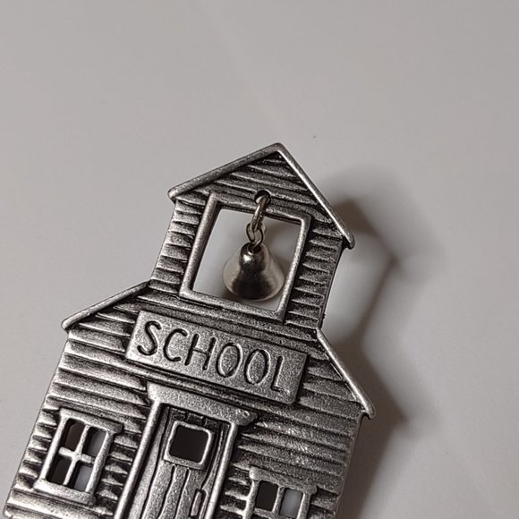 Metal School House With Bell Brooch - Picture 2 of 8
